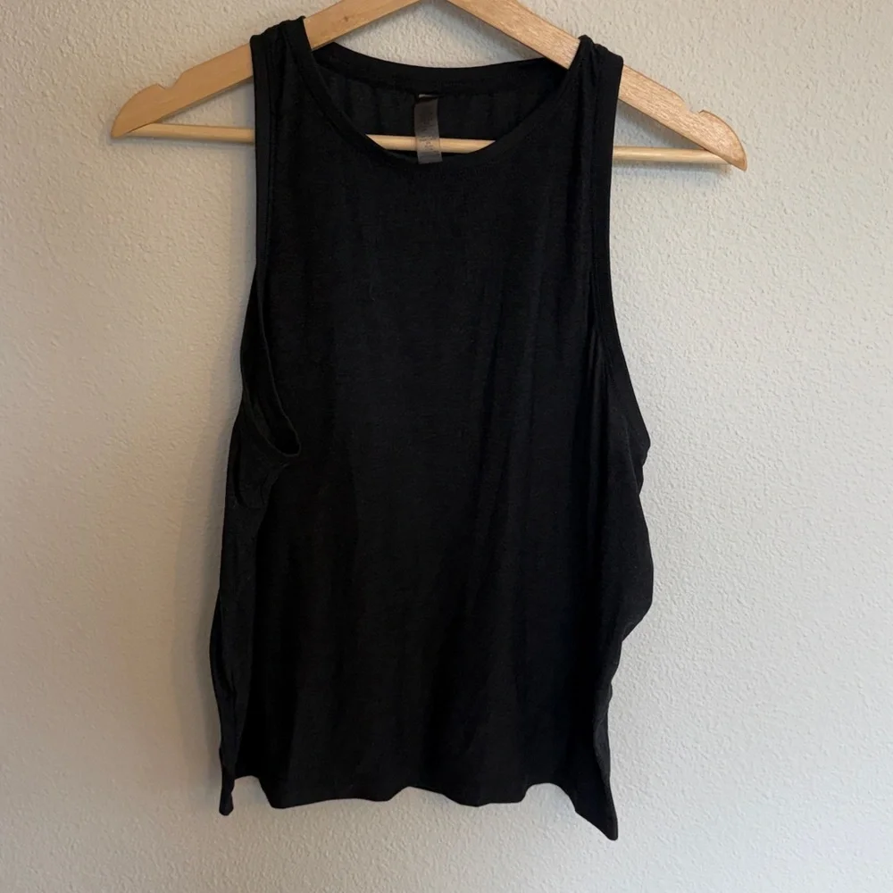 EUC Beyond Yoga Featherweight Rebalance Tank in Darkest Night - Picture 1 of 4